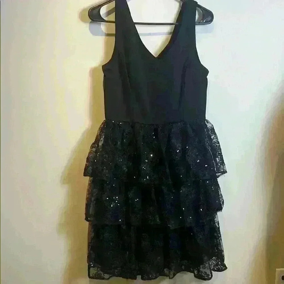 NWT Julia Jordan sz 4 Black sleeveless V-neck midi dress with ruffled lace - Picture 2 of 6